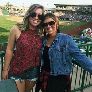 Meet your Posher, Josee